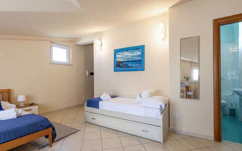 Sweet Conero: Sol, Meubles, Design Intérieur, Sol, Plafond, Appartement, Domicile, Chambre, Pièce, Lit