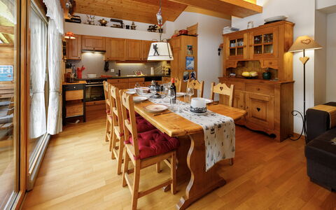 Mon Abri B: Meubles, Bois, Design Intérieur, Plafond, Cuisine, Pièce, Éclairage, Table, Domicile, Cabinetry