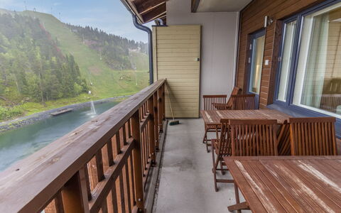 Ruka Ski Chalets Ii Huoneisto 2605: Dur, Tache De Bois, Planche, Porche, Parquet, Balcon