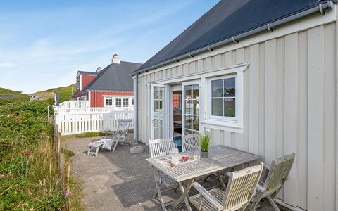 Hildegerd - 100M from the Sea: Maison, Domicile, Toit, Chalet, Lot Terre, Biens, Ferme, Village, Ferme