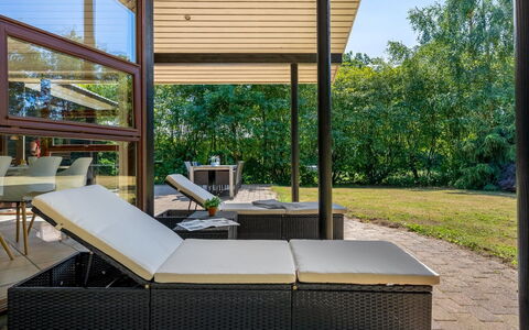 Lillebror - 12Km from the Sea: Bois, Communauté Des Plantes, Lot Terre, Ombre, Matériau Naturel, Batiments Jardin, Cabanon, Structure En Plein Air, Cabane En Rondins