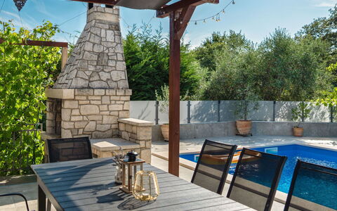 Gabi: Meubles, Mobilier De Jardin, Chaise, Table, Ombre, Piscine, Tableau De Plein Air, Composite, Recours, Patio