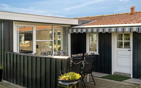 Thit - 90M from the Sea: Chalet, Arrière-Cour, Cour, Batiments Jardin, Cabanon, Siding, Mobilier De Jardin, Cabane En Rondins, Structure En Plein Air, Cabane