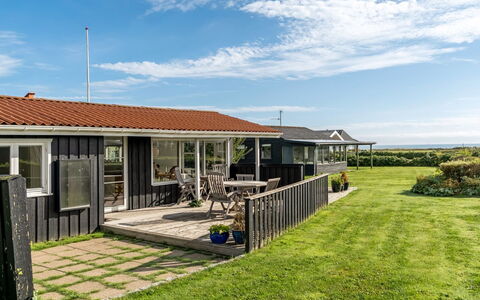 Thit - 90M from the Sea: Chalet, Arrière-Cour, Cour, Batiments Jardin, Cabanon, Siding, Mobilier De Jardin, Cabane En Rondins, Structure En Plein Air, Cabane