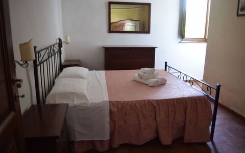 Oasi Della Pergola: Lit, Chambre, Meubles, Literie, Drap De Lit, Sol, Bois, Design Intérieur, Sol, Cadre De Lit
