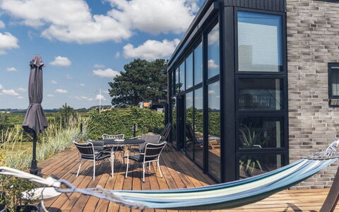 Bondi - 75M from the Sea: Herbe, Prairie, Lot Terre, Chalet, Zone Rurale, Prairie, Batiments Jardin, Jardin, Cabanon