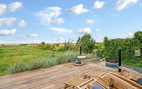 Bondi - 75M from the Sea: Herbe, Prairie, Lot Terre, Chalet, Zone Rurale, Prairie, Batiments Jardin, Jardin, Cabanon