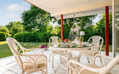 Viktoria - 500M from the Sea: Herbe, Prairie, Lot Terre, Chalet, Zone Rurale, Prairie, Batiments Jardin, Jardin, Cabanon