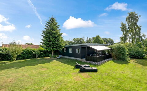 Nicklas - 250M from the Sea: Chalet, Arrière-Cour, Cour, Batiments Jardin, Cabanon, Siding, Mobilier De Jardin, Cabane En Rondins, Structure En Plein Air, Cabane