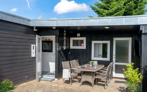Nicklas - 250M from the Sea: Chalet, Arrière-Cour, Cour, Batiments Jardin, Cabanon, Siding, Mobilier De Jardin, Cabane En Rondins, Structure En Plein Air, Cabane