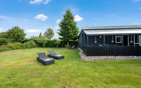 Nicklas - 250M from the Sea: Chalet, Arrière-Cour, Cour, Batiments Jardin, Cabanon, Siding, Mobilier De Jardin, Cabane En Rondins, Structure En Plein Air, Cabane