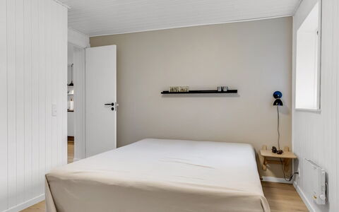 Nicklas - 250M from the Sea: Meubles, Design Intérieur, Mur, Sol, Sol, Lit, Bois, Chambre, Plafond, Pièce