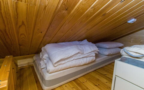 Riekkola: Sol, Sol, Design Intérieur, Bois, Chambre, Plafond, Lit, Meubles, Parquet, Éclairage