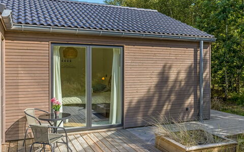 Aarthi - 575M from the Sea: Chalet, Arrière-Cour, Cour, Batiments Jardin, Cabanon, Siding, Mobilier De Jardin, Cabane En Rondins, Structure En Plein Air, Cabane