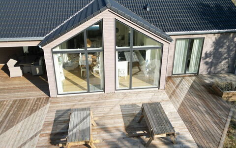 Aarthi - 575M from the Sea: Chalet, Arrière-Cour, Cour, Batiments Jardin, Cabanon, Siding, Mobilier De Jardin, Cabane En Rondins, Structure En Plein Air, Cabane