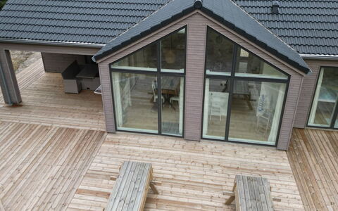 Aarthi - 575M from the Sea: Chalet, Arrière-Cour, Cour, Batiments Jardin, Cabanon, Siding, Mobilier De Jardin, Cabane En Rondins, Structure En Plein Air, Cabane