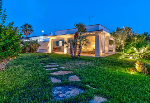 Villa Azzurra Monticelli: Domicile, Biens, Manoir, Recours, Hacienda, Jardin, Aménagement Paysager, Villa, Eco Hôtel