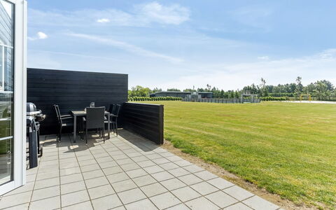 Mattheus - 900M from the Sea: Chalet, Arrière-Cour, Cour, Batiments Jardin, Cabanon, Siding, Mobilier De Jardin, Cabane En Rondins, Structure En Plein Air, Cabane