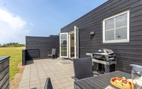 Brun - 900M from the Sea: Chalet, Arrière-Cour, Cour, Batiments Jardin, Cabanon, Siding, Mobilier De Jardin, Cabane En Rondins, Structure En Plein Air, Cabane