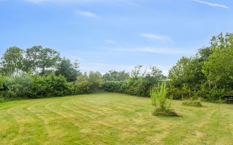 Bruno - 400M from the Sea: Herbe, Prairie, Lot Terre, Chalet, Zone Rurale, Prairie, Batiments Jardin, Jardin, Cabanon