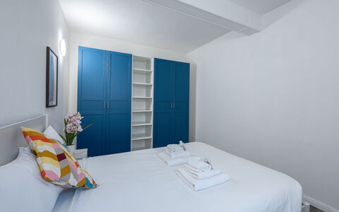 Aselli Home: Design Intérieur, Mur, Sol, Sol, Bois, Chambre, Meubles, Plafond, Pièce, Lit