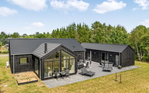 Abiorn - from the Sea: Chalet, Arrière-Cour, Cour, Batiments Jardin, Cabanon, Siding, Mobilier De Jardin, Cabane En Rondins, Structure En Plein Air, Cabane