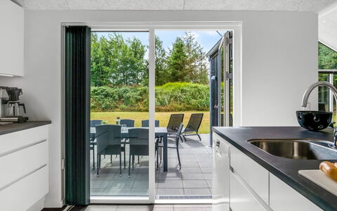 Abiorn - from the Sea: Chalet, Arrière-Cour, Cour, Batiments Jardin, Cabanon, Siding, Mobilier De Jardin, Cabane En Rondins, Structure En Plein Air, Cabane