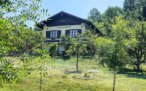 Del Respiro: Arbre, Maison, Domicile, Zone Rurale, Chalet, Jardin, Printemps, Pelouse, Ombre, Biens