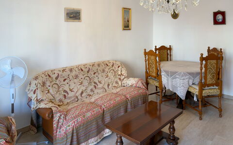 Casa Francy - Arma Di Taggia: Meubles, Design Intérieur, Sol, Sol, Bois, Canapé, Pièce, Table, Salon, Cadre