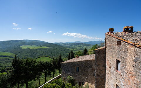 Mensano Old Town Apartment: Paysage, Zone Rurale, Établissements Humains, Village, Mur De Pierre, Village De Montagne, Château