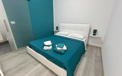 Appartamento Gianira: Sol, Sol, Meubles, Design Intérieur, Chambre, Pièce, Lit, Literie, Appartement, Drap De Lit