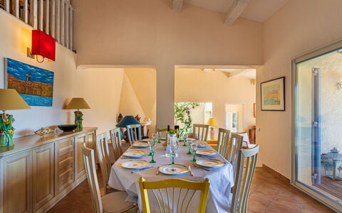 Manureva: Meubles, Design Intérieur, Chaise, Sol, Table, Table Cuisine Et Salle A Manger, Sol, Domicile, Éclairage, Salle À Manger