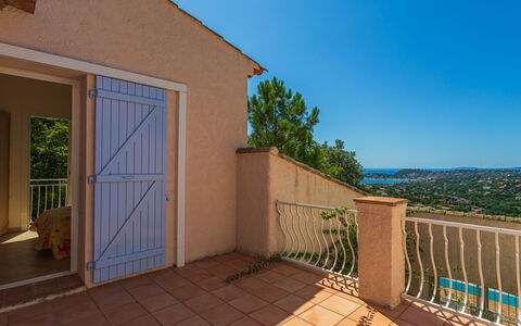 Manureva: Zone Résidentielle, Domicile, Appartement, Balcon, Biens, Banlieue, Villa