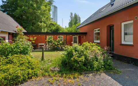 Marit - 1.5Km from the Sea: Toit, Domicile, Porte, Chalet, Ombre, Siding, Cour, Biens, Arrière-Cour