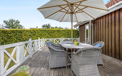 Elviira - 200M from the Sea: Domicile, Chalet, Porche, Siding, Ferme, Structure En Plein Air