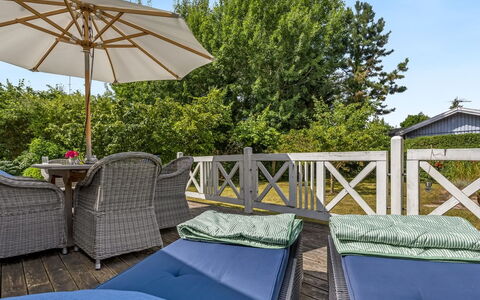 Elviira - 200M from the Sea: Domicile, Chalet, Porche, Siding, Ferme, Structure En Plein Air