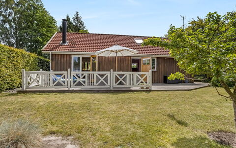 Elviira - 200M from the Sea: Domicile, Chalet, Porche, Siding, Ferme, Structure En Plein Air
