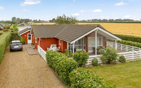 Trifun - 300M from the Sea: Maison, Toit, Domicile, Chalet, Biens, Ferme, Villa, Porche, Siding