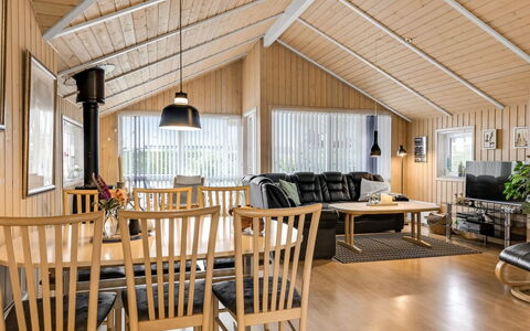 Trifun - 300M from the Sea: Chalet, Arrière-Cour, Cour, Batiments Jardin, Cabanon, Siding, Mobilier De Jardin, Cabane En Rondins, Structure En Plein Air, Cabane