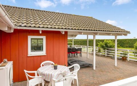 Trifun - 300M from the Sea: Chalet, Arrière-Cour, Cour, Batiments Jardin, Cabanon, Siding, Mobilier De Jardin, Cabane En Rondins, Structure En Plein Air, Cabane