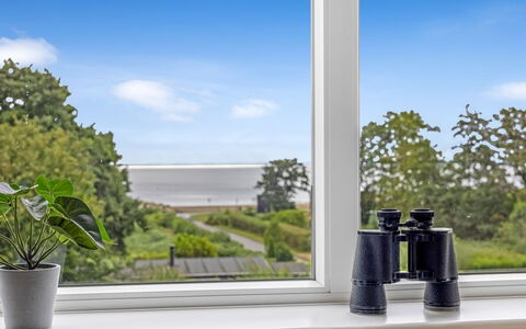 Kalevi - 150M from the Sea: Maison, Toit, Domicile, Chalet, Biens, Ferme, Villa, Porche, Siding