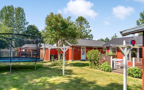 Sallie - 500M to the Fjord: Espace Public, Maison, Domicile, Zone Résidentielle, Ombre, Toit, Chalet, Pelouse, Jardin, Biens