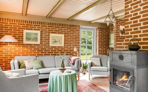 Hilaria - 2.1Km from the Sea: Meubles, Design Intérieur, Sol, Bois, Sol, Salon, Canapé, Chaise, Domicile, Table