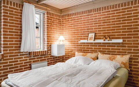 Hilaria - 2.1Km from the Sea: Lit, Chambre, Mur, Literie, Drap De Lit, Design Intérieur, Brique, Cadre De Lit, Meubles, Linge