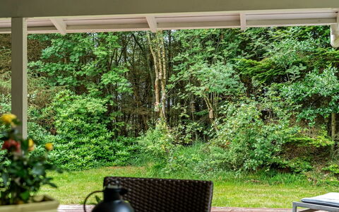 Melisa - 3Km from the Sea: Toit, Maison, Domicile, Chalet, Porte, Siding, Plate-Forme, Porche, Planche, Dur