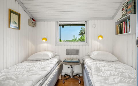 Saila - 1.2Km from the Sea: Bois, Chambre, Lit, Plafond, Sol, Literie, Drap De Lit, Cadre De Lit, Tache De Bois, Dur