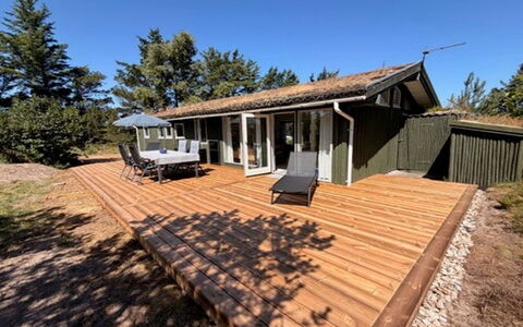 Saila - 1.2Km from the Sea: Bois, Maison, Domicile, Toit, Chalet, Dur, Porte, Porche, Ombre, Biens