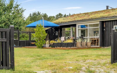 Selvi - 2.2Km from the Sea