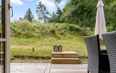 Nahuel - 1Km from the Sea: Bleu, Arbuste, Chalet, Couverture De Sol, Jardin, Biens, Ombre, Aménagement Paysager, Ferme, Eco Hôtel