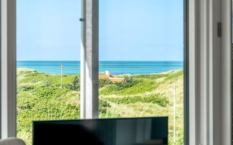 Jannus - 600M from the Sea: Bois, Meubles, Appartement, Pièce, Plafond, Tache De Bois, Chaise, Dur, Vernis, Lumber